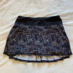 Women’s Lululemon size 2 skirt